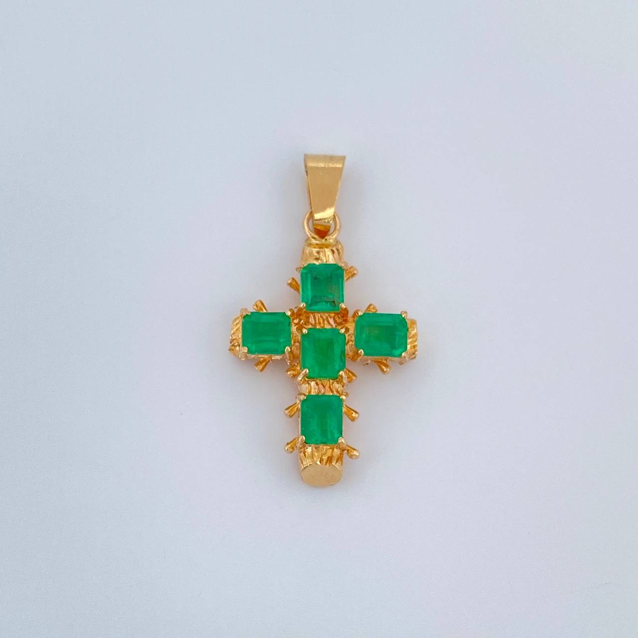 Dije Cruz Barroco 3.25gr / 3.3cm / Oro Amarillo 18K %