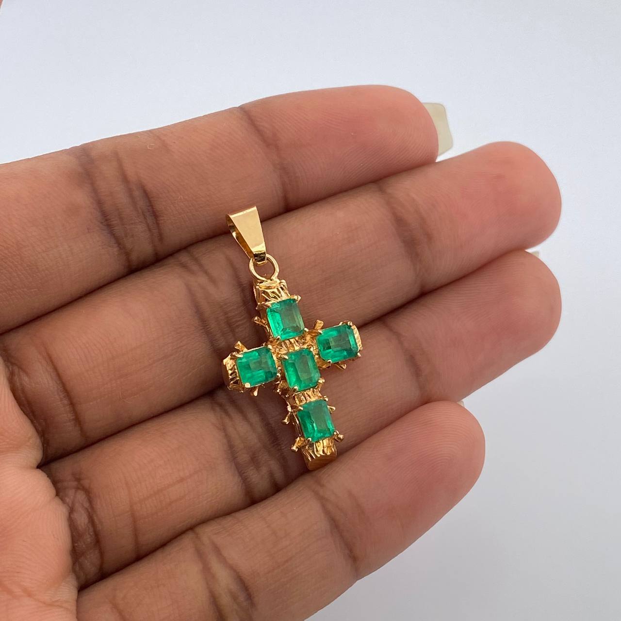 Dije Cruz Barroco 3.25gr / 3.3cm / Oro Amarillo 18K %