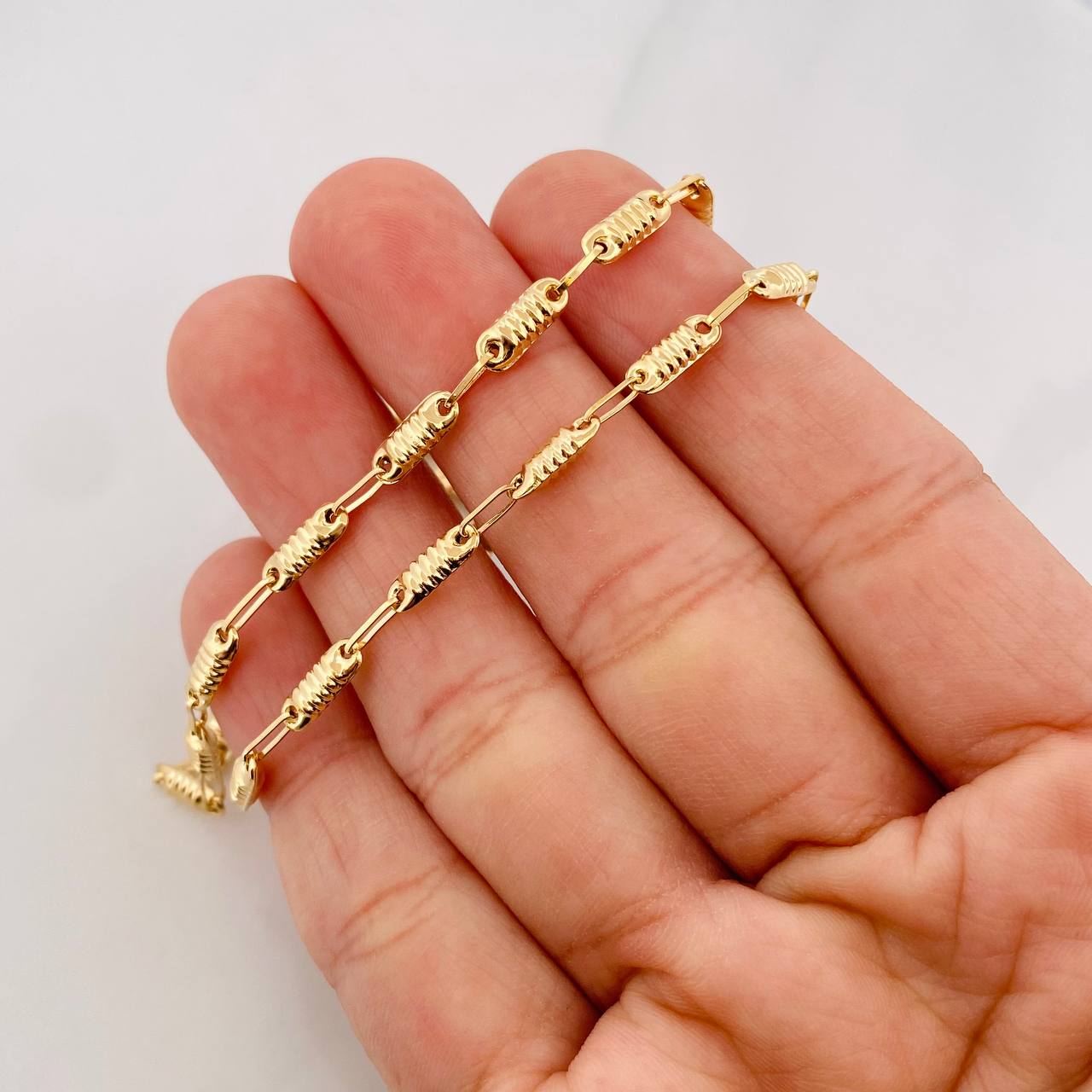 Cadena Rustica Cilindro Rayado 8.6g / 60cm / 3.35mm Oro Amarillo 18K