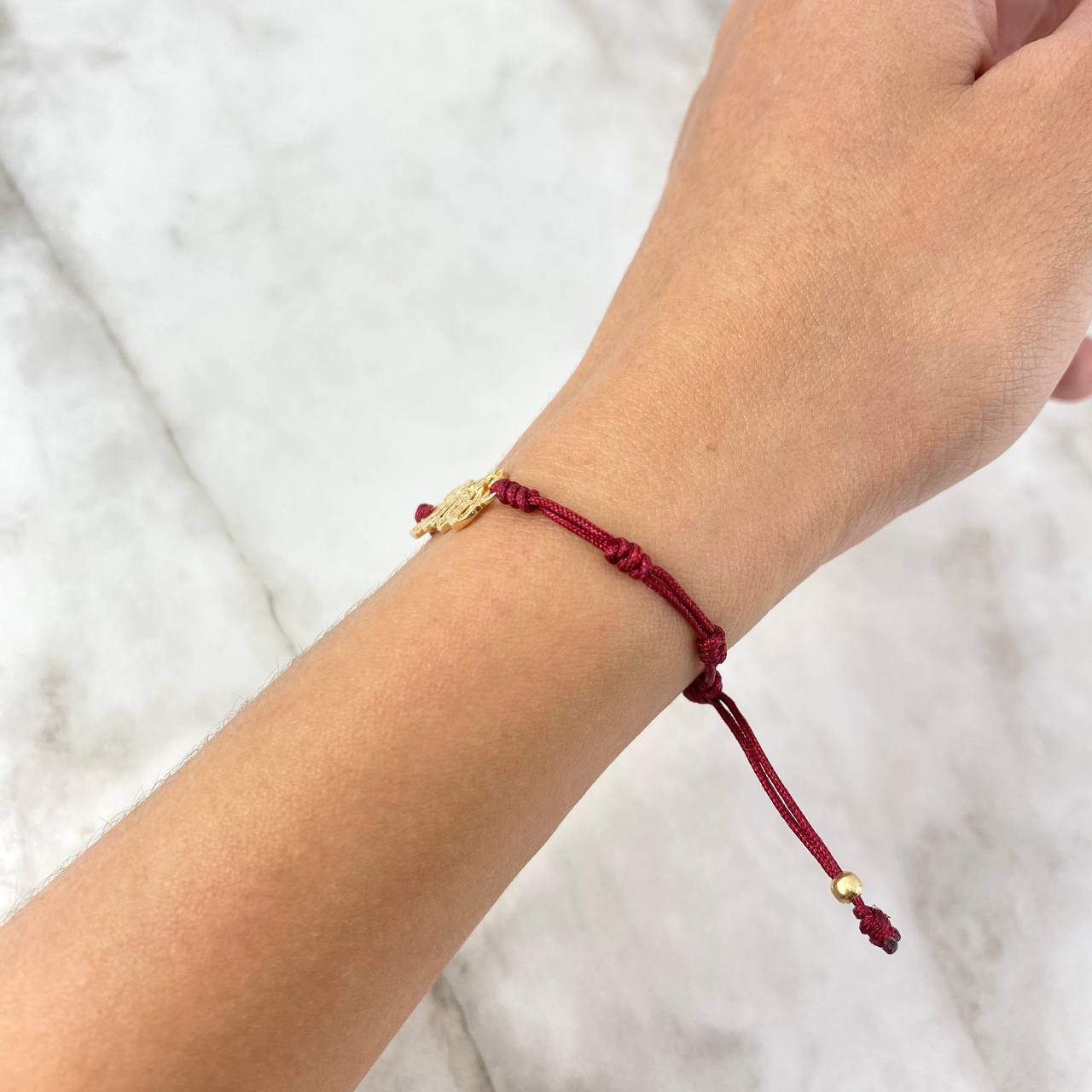 Pulsera Vino Tinto Dios 1.75gr / 3mm Bolas Lisas 2 und Circones Blancos Oro Amarillo *