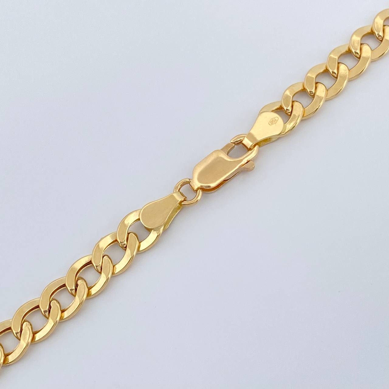 Cadena Cubana 12.4gr / 61.4cm / 5.75mm Oro Amarillo +1 18K %