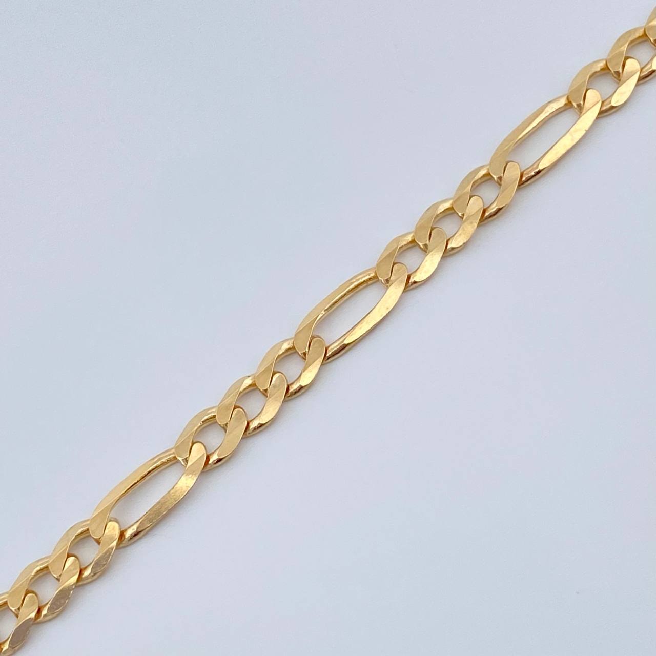 Pulso Figaro 5.8gr / 20.5cm / 3.7mm Oro Amarillo +1 18K %
