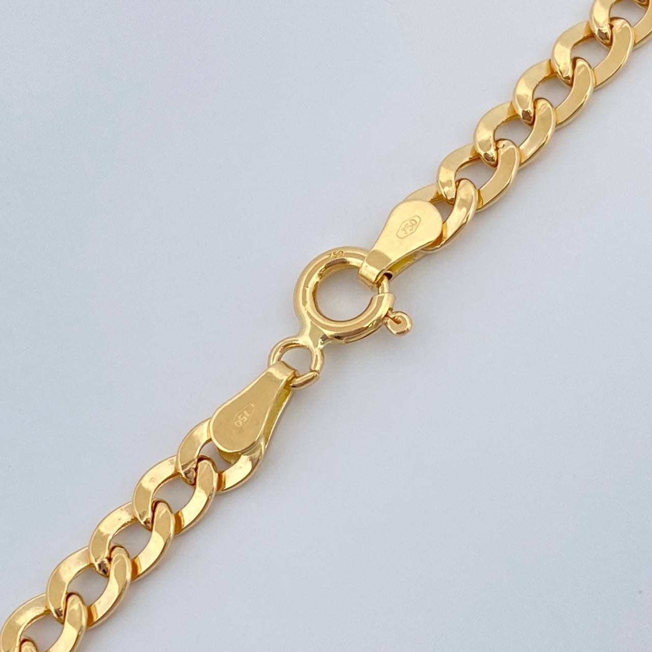 Cadena Cubana 4.7gr / 60.6cm / 3.07mm Oro Amarillo +1 18K $