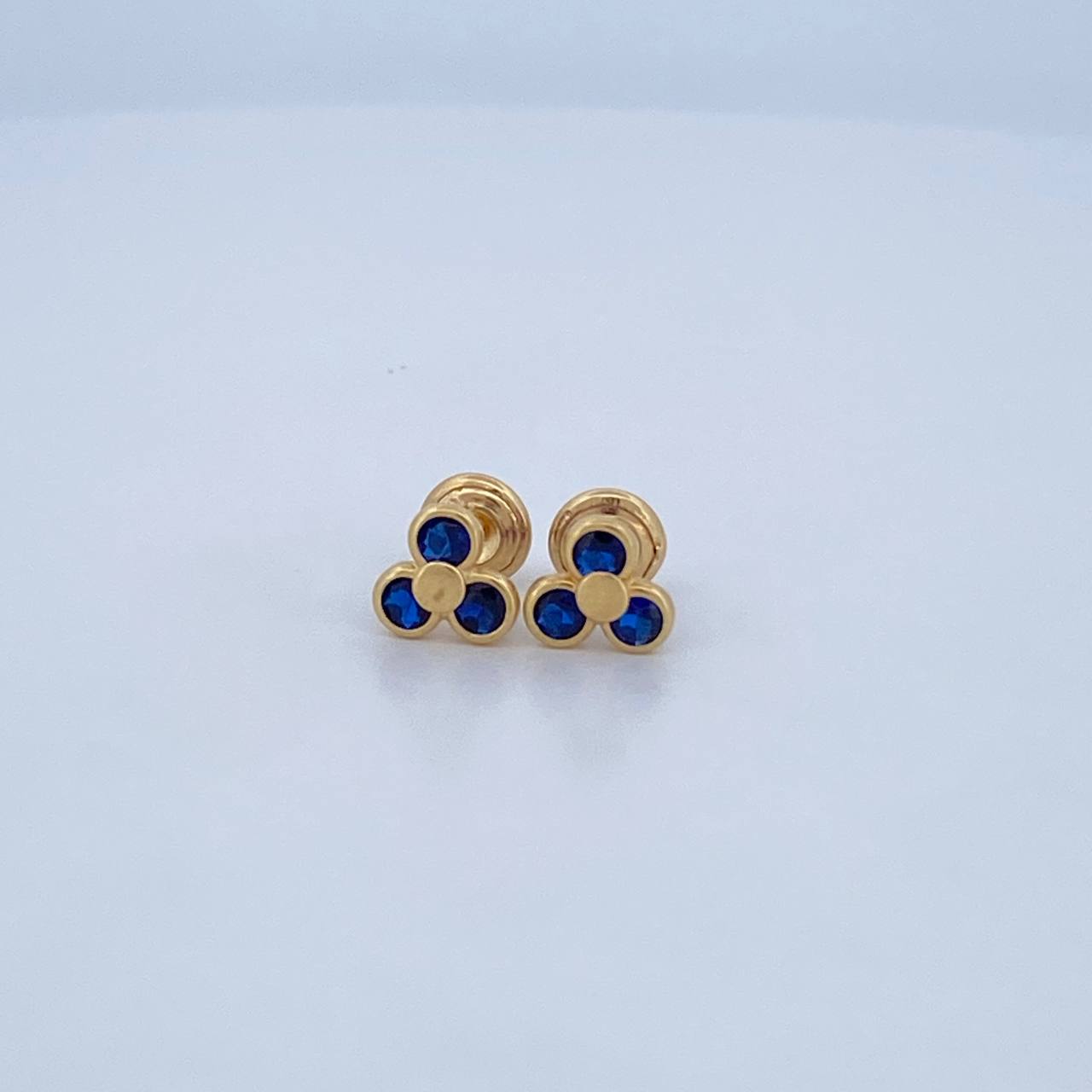 Topos Trio 0.8gr / 7mm / Oro Amarillo 18K &