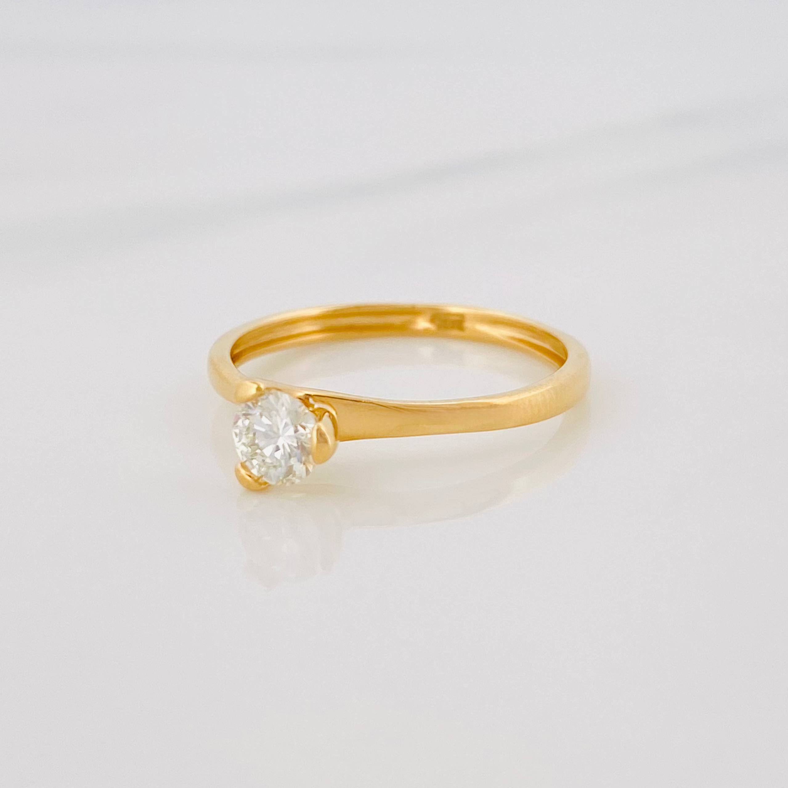 Anillo Solitario Diamantes 28Pts 1.7 g / T6 3/4 Oro Amarillo 18K