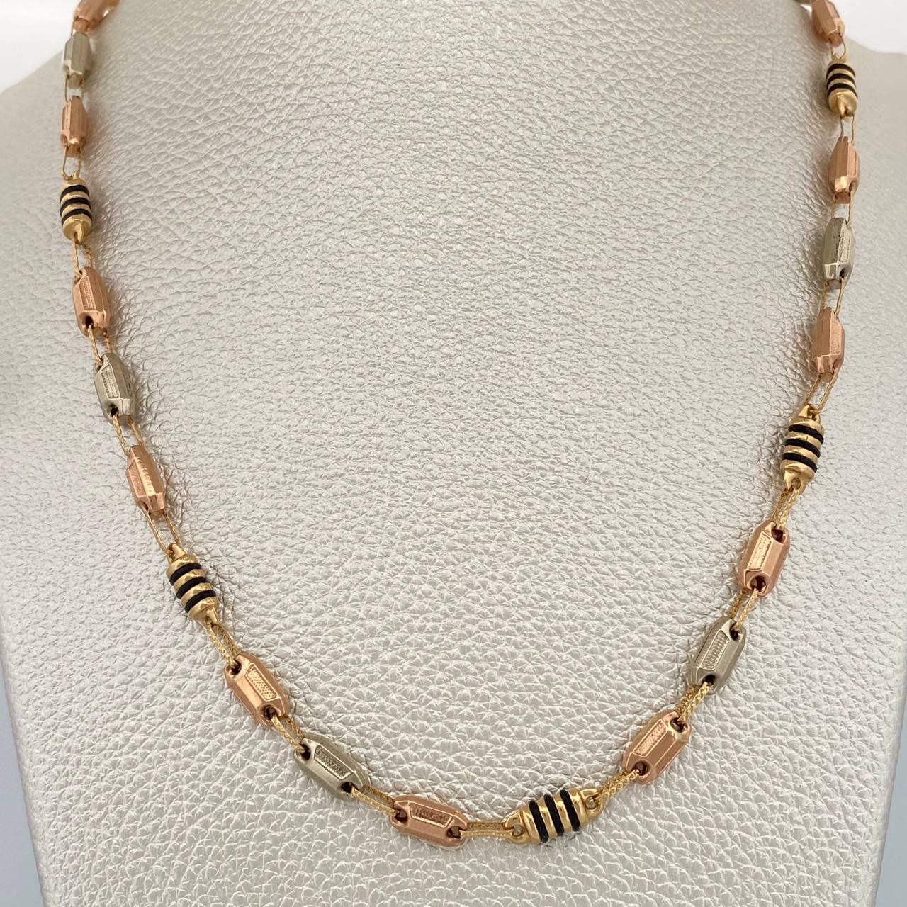 Cadena Rustica Barril 12.35gr / 56.3cm / 4.7mm Tres Oros 18K $