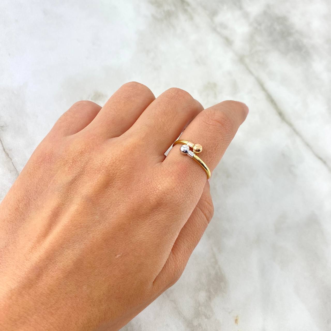 Anillo Tu y Yo 1.15gr / T6 1/4 / 4mm Bolas Tres Oros