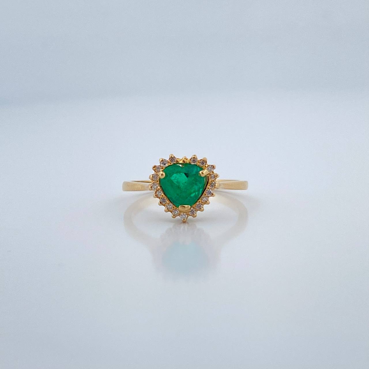 Anillo Corazón Tupido Esmeralda 2.45gr / 6cm / Oro Amarillo 18K %