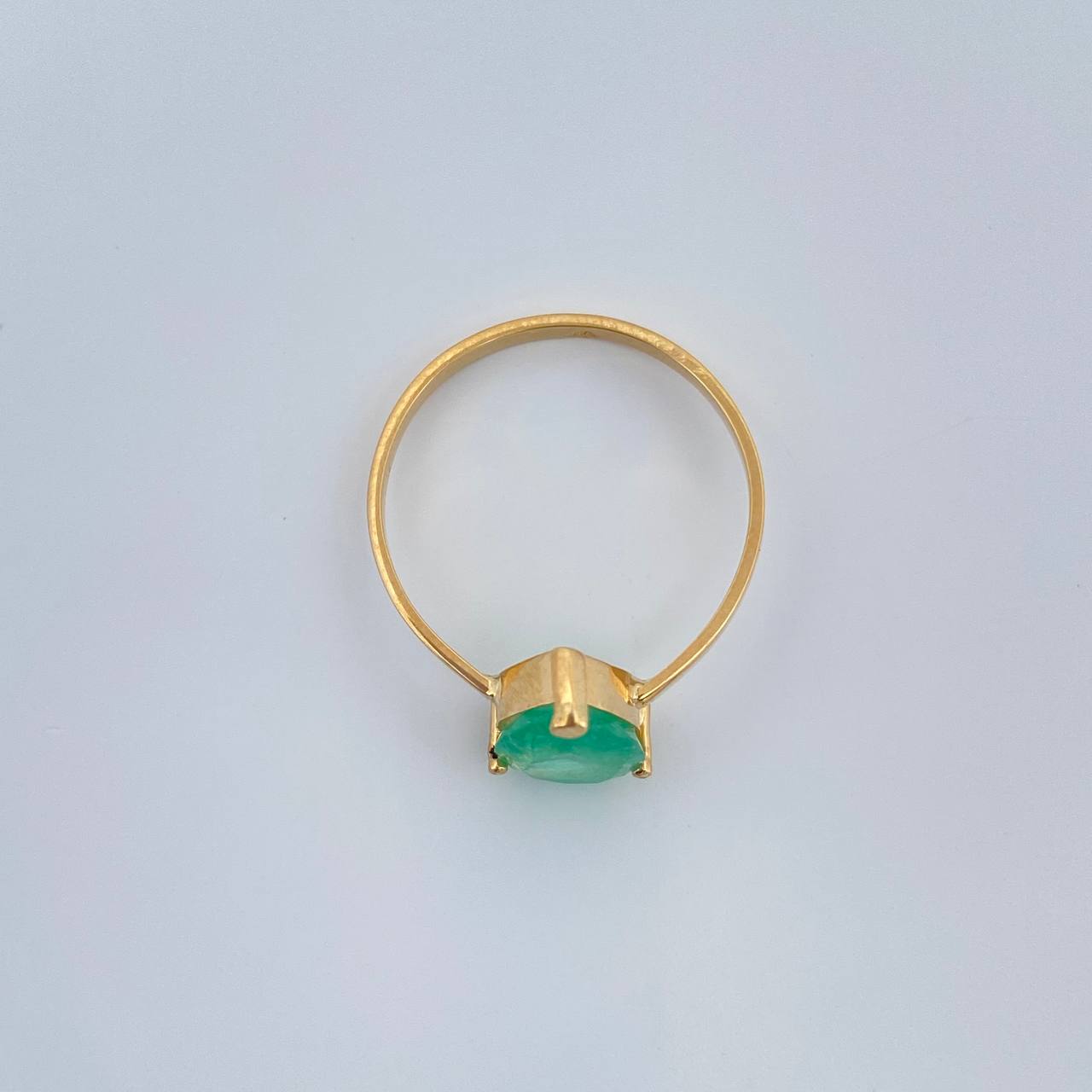 Anillo Solitario Lagrima Esmeralada 1.65gr / 6.5cm / Oro Amarillo 18K %