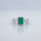Anillo Rectangular Esmeralda 9.6gr / 7.5cm / Oro Blanco 18K %