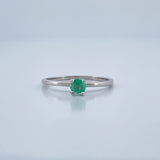 Anillo Solitario Esmeralda 1.55gr / 6.5cm / Oro Blanco 18K %