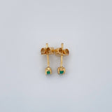 Topos Cuatro Garras Esmeralda 0.6gr / 2.67mm Oro Amarillo 18K %