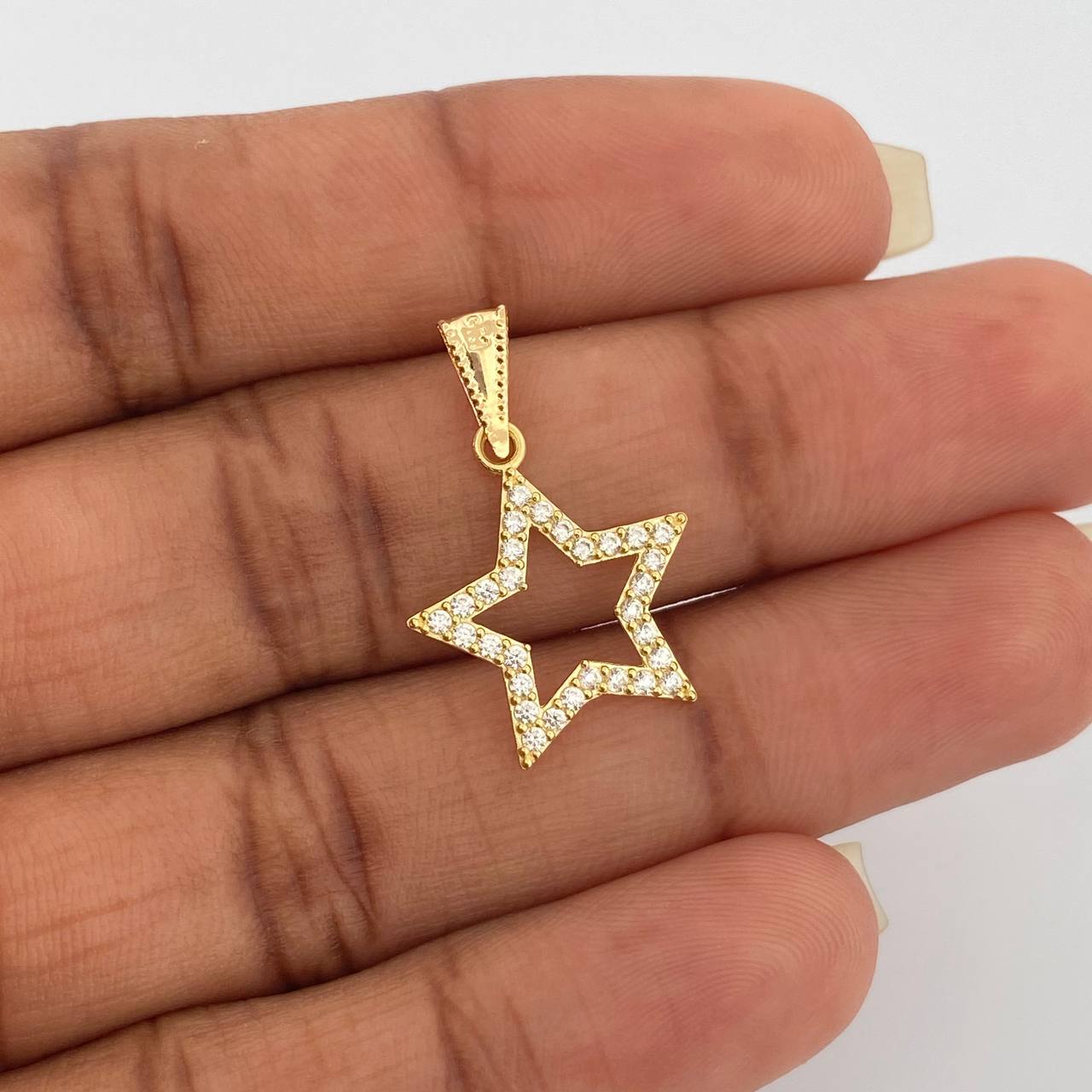 Dije Estrella 0.95gr / 2.4cm / Oro Amarillo 18K &