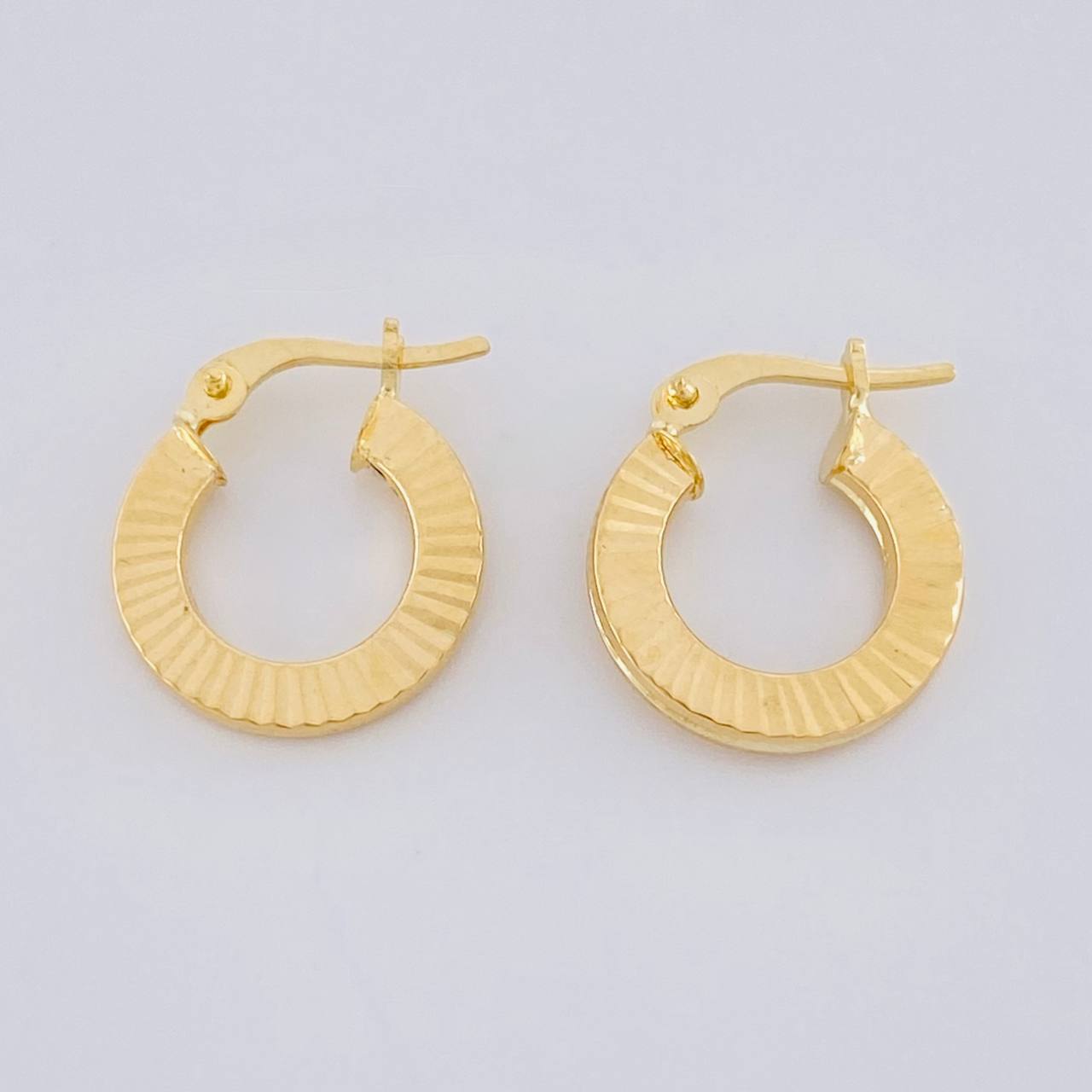 Candongas Valu Rayada 1.2g / 1.5cm Oro Amarillo 18K