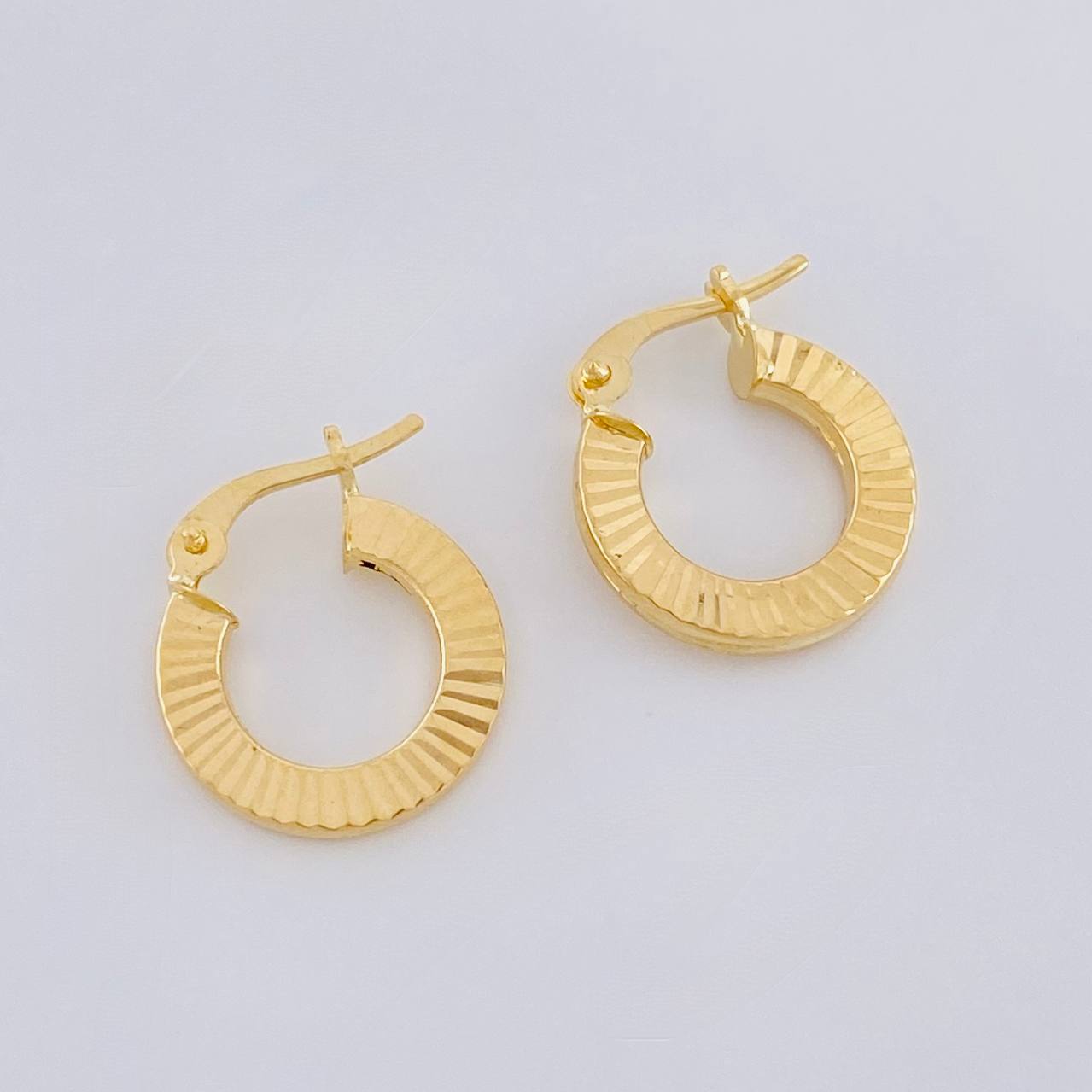 Candongas Valu Rayada 1.2g / 1.5cm Oro Amarillo 18K