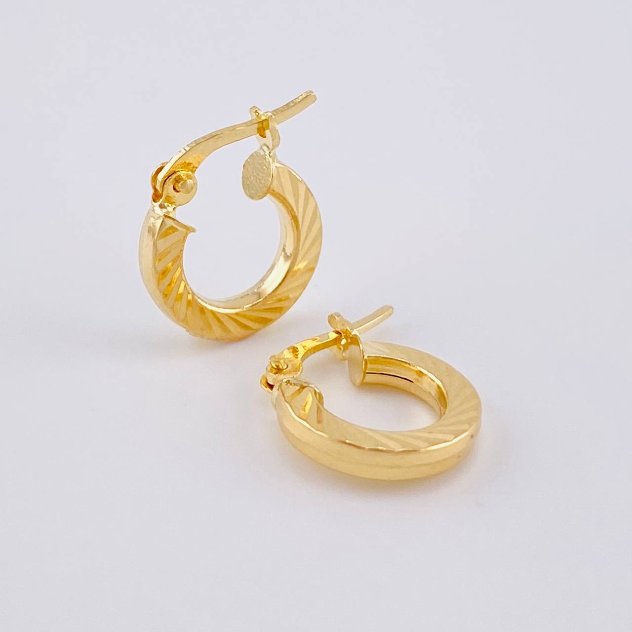 Candongas Valu 1.15g / 1.3cm Oro Amarillo 18K