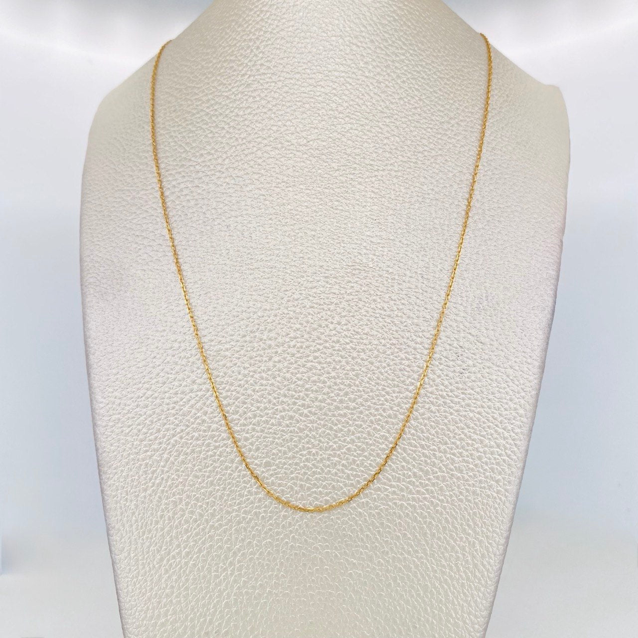 Cadena Aro Seguido 1.15g / 45cm / 0.6mm Oro Amarillo 18K