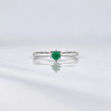 Anillo Solitario Esmeralda 13pts 1.35g / T7 Oro Blanco 18K