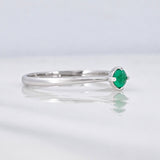 Anillo Solitario Esmeralda 13pts 1.35g / T7 Oro Blanco 18K
