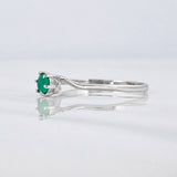 Anillo Solitario Esmeralda 21pts 1.2g / T7 Oro Blanco 18K