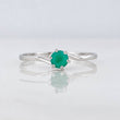Anillo Solitario Esmeralda 21pts 1.2g / T7 Oro Blanco 18K