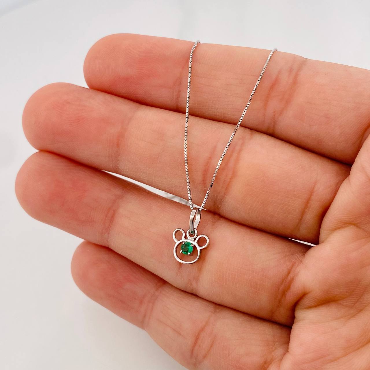 Set Cadena Veneciana + Dije Oso Esmeralda 6pts / 1.35g / 45cm Oro Blanco 18K