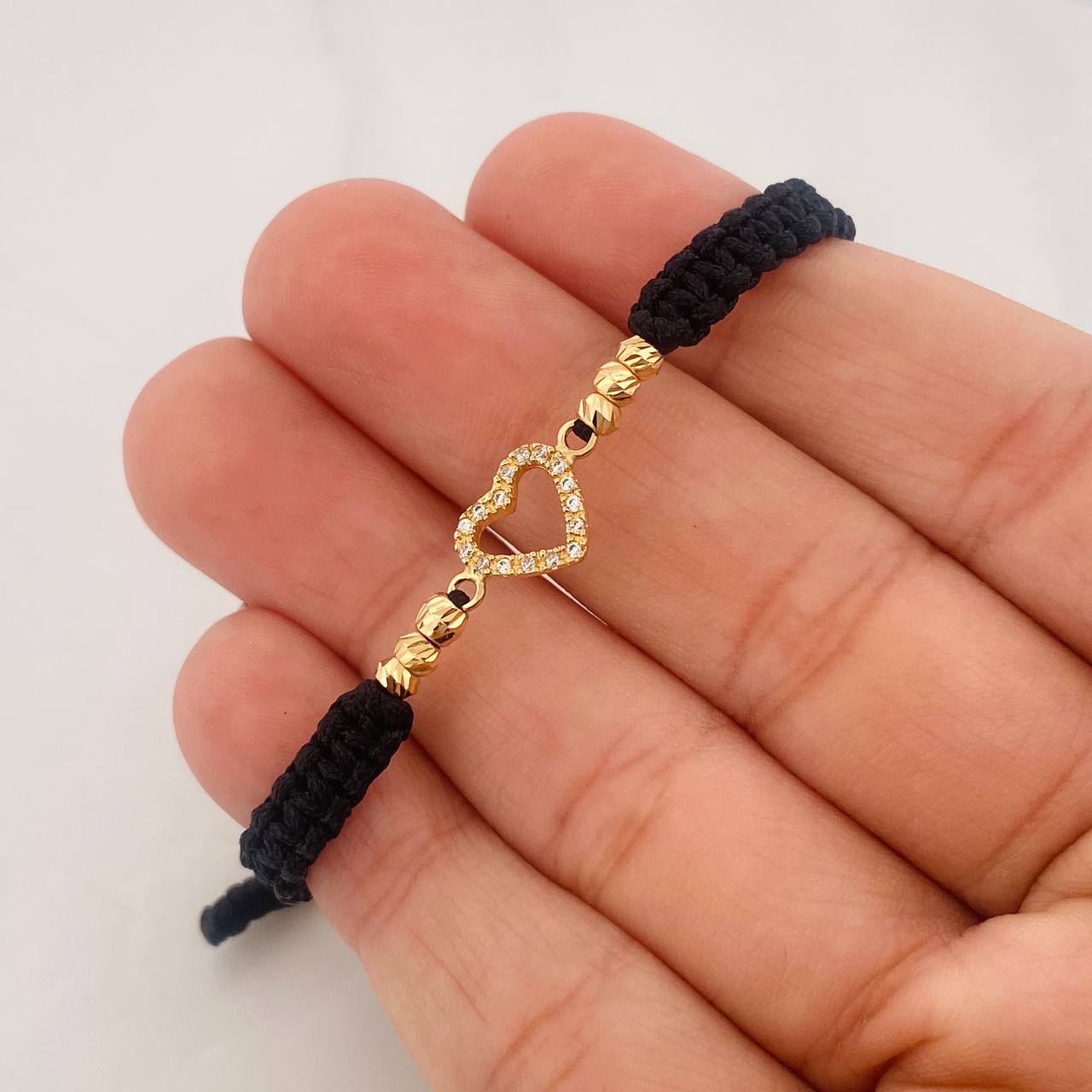 Pulsera Tejida Negra Corazon Oro Amarillo 18K