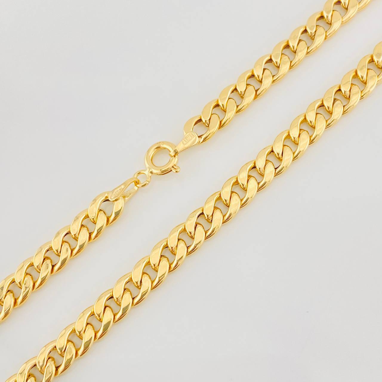 Cadena Cubana 7.95g / 70cm / 5.23mm Oro Amarillo 18K