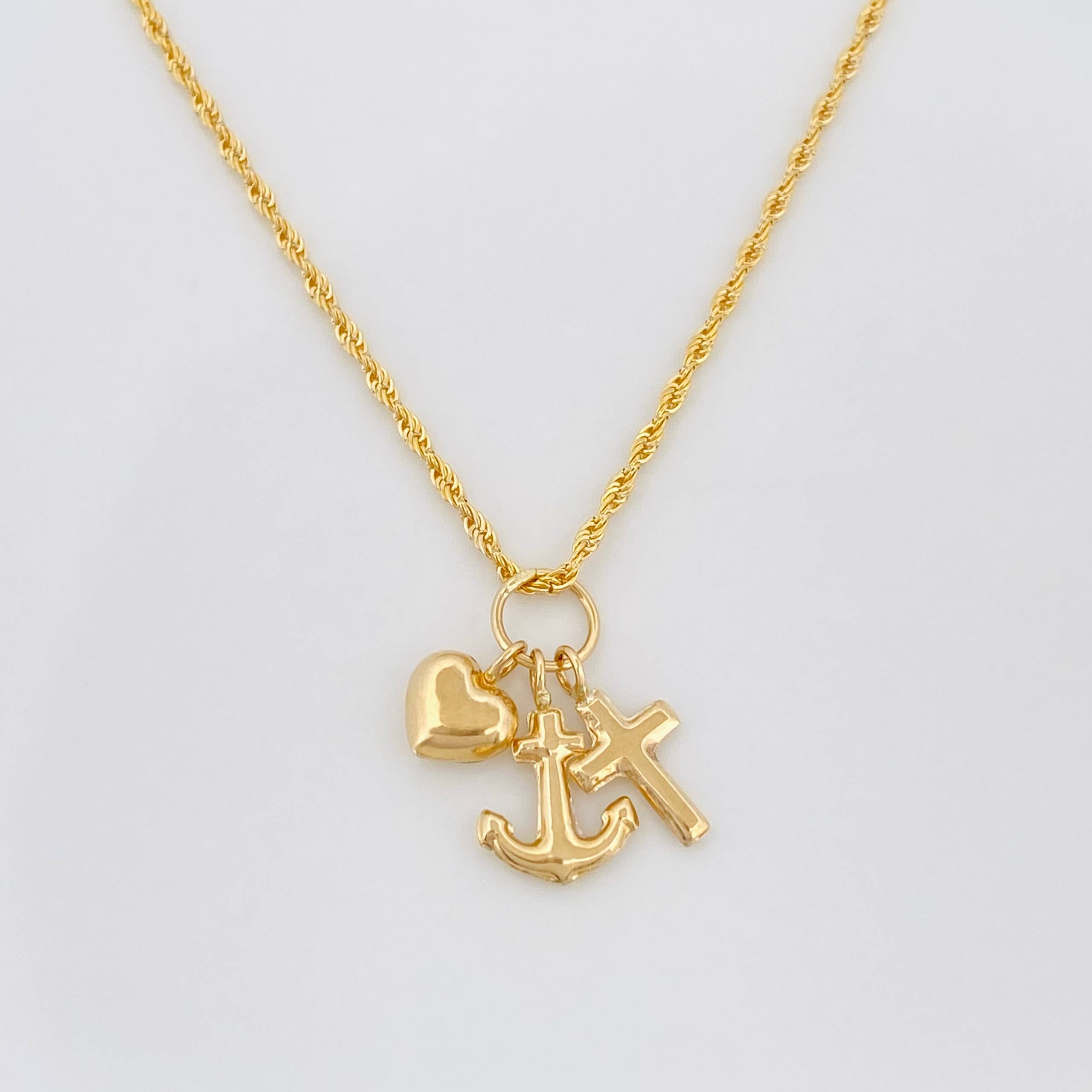 Set Cadena Lazo + Dije Tres Gracias / 1.7 g / 50 cm Oro Amarillo 18K