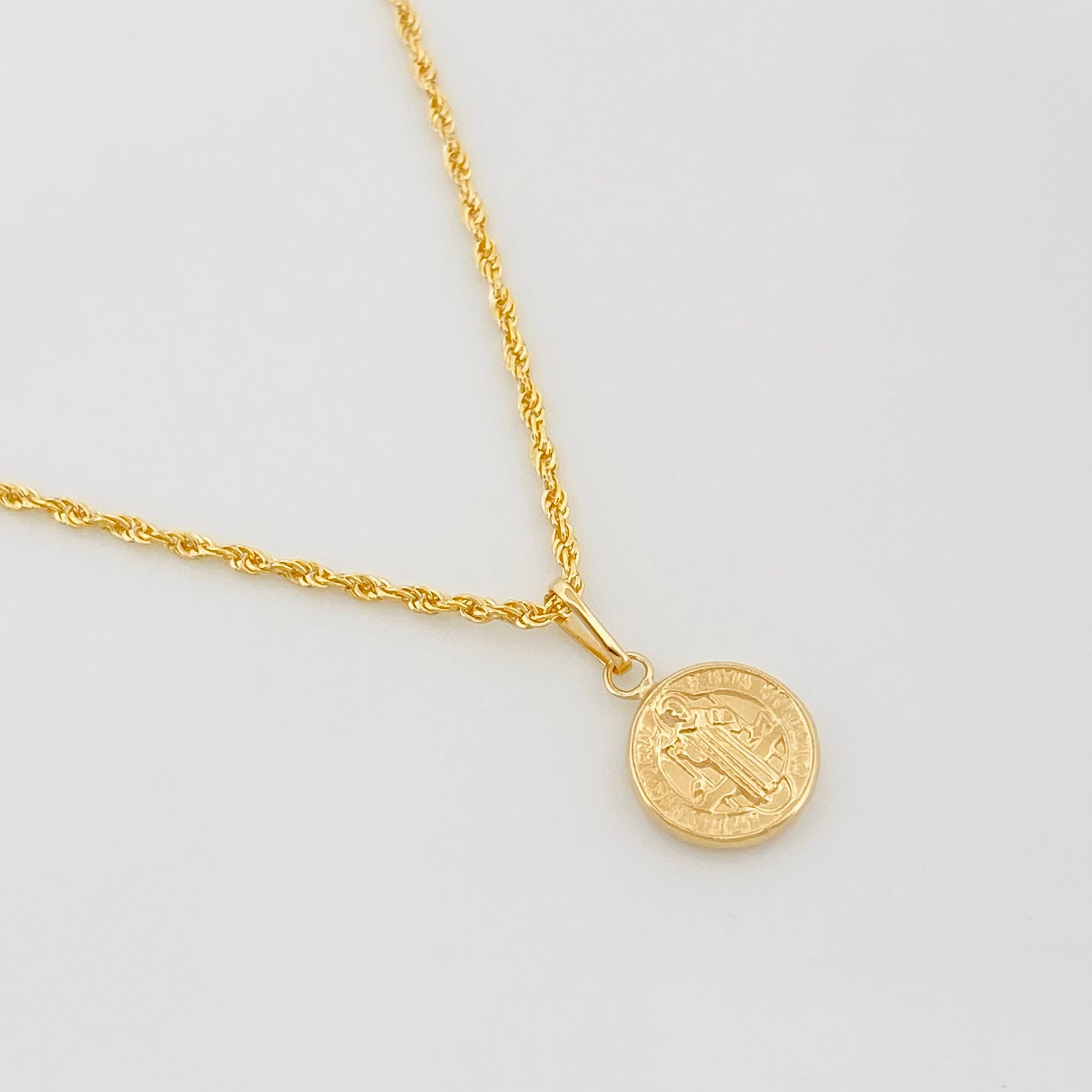 Set Cadena Lazo + Dije San Benito / 1.45 g / 50 cm Oro Amarillo 18K