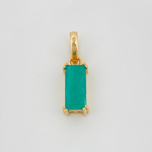 Dije Rectangular Esmeralda 2.30Qts 2.05 g / 2.05 cm Oro Amarillo 18K