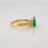 Anillo Rectangular Diamantes 33Pts Esmeralda 1.23Qts 3.4 g / T6 Oro Amarillo 18K
