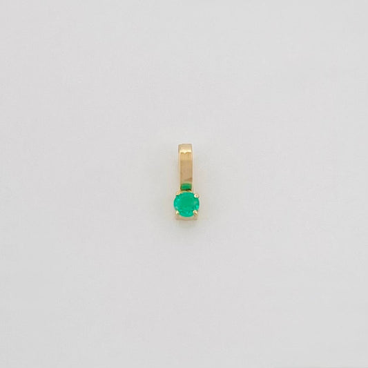 Dije Redondo Esmeraldas 0.3Pts 0.1 g / 2 cm Oro Amarillo 18K
