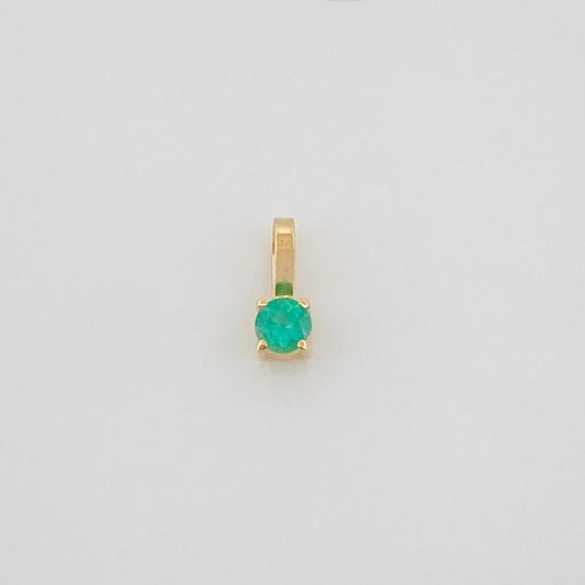 Dije Cuadrado Esmeralda 10Pts 0.2 g / 0.8 cm Oro Amarillo 18K
