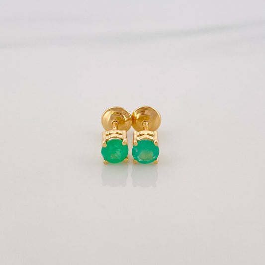 Topos Cuatro Garras Esmeralda 0.23Pts 0.7 g / 2.25 mm Oro Amarillo 18K