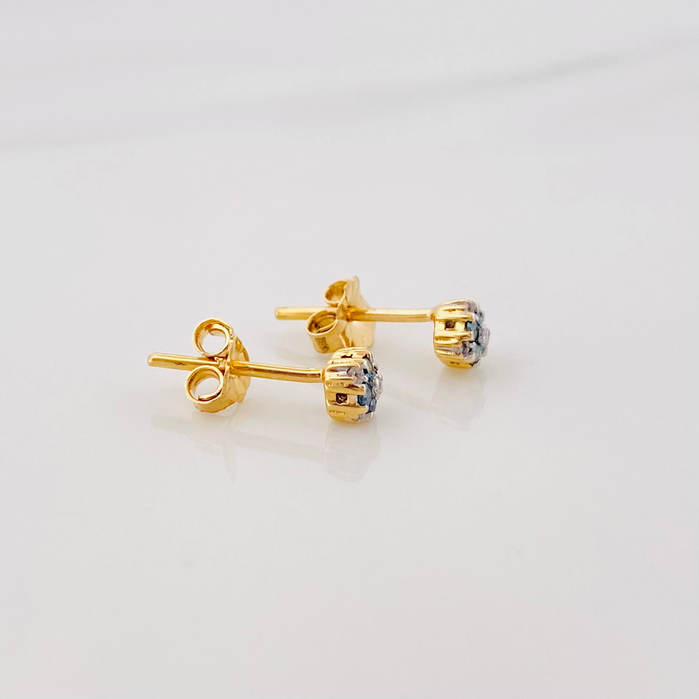 Topos Flor Diamantes 17Pts 1 g / 1 mm Oro Amarillo 18K