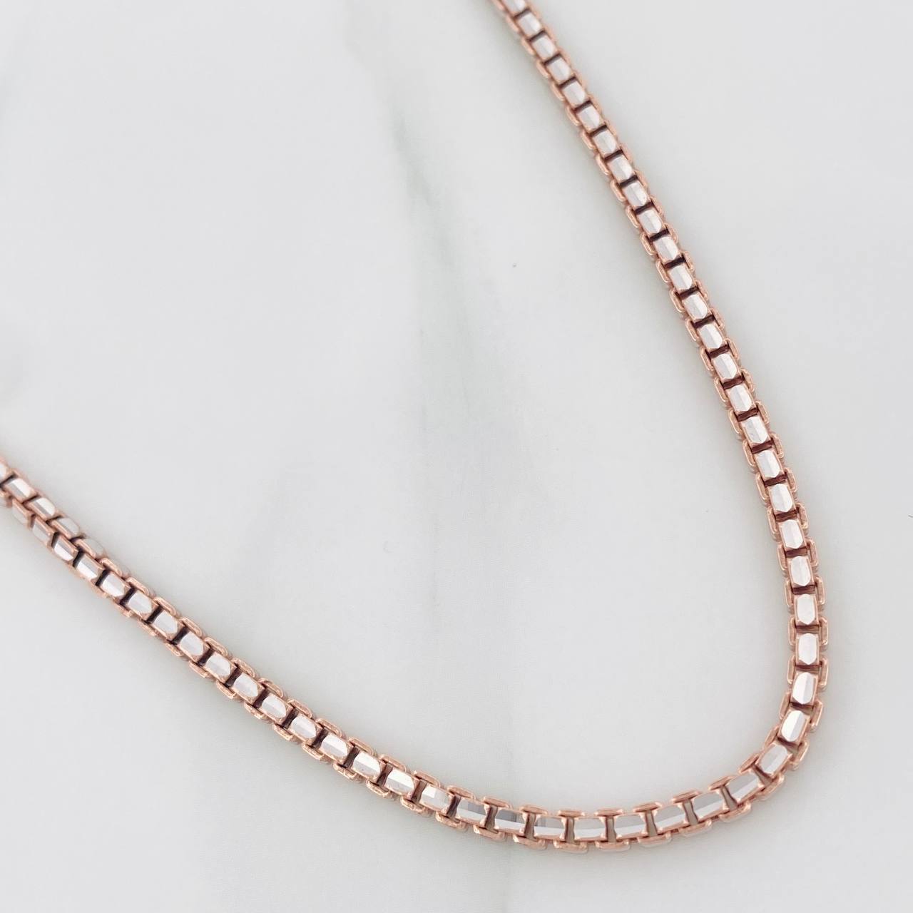 Cadena Veneciana 31.6 g / 65.5 cm / 2.55 mm Dos Oros Blanco Rosa 18K