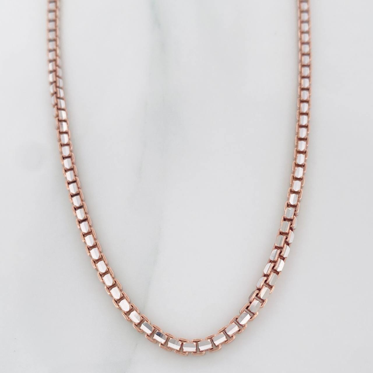 Cadena Veneciana 31.6 g / 65.5 cm / 2.55 mm Dos Oros Blanco Rosa 18K
