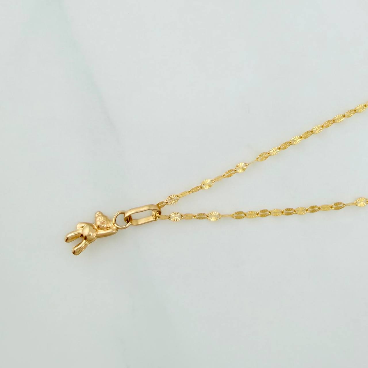 Set Cadena Flor Espejo + Dije Oso / 1,05gr / 44 cm Oro Amarillo 18K