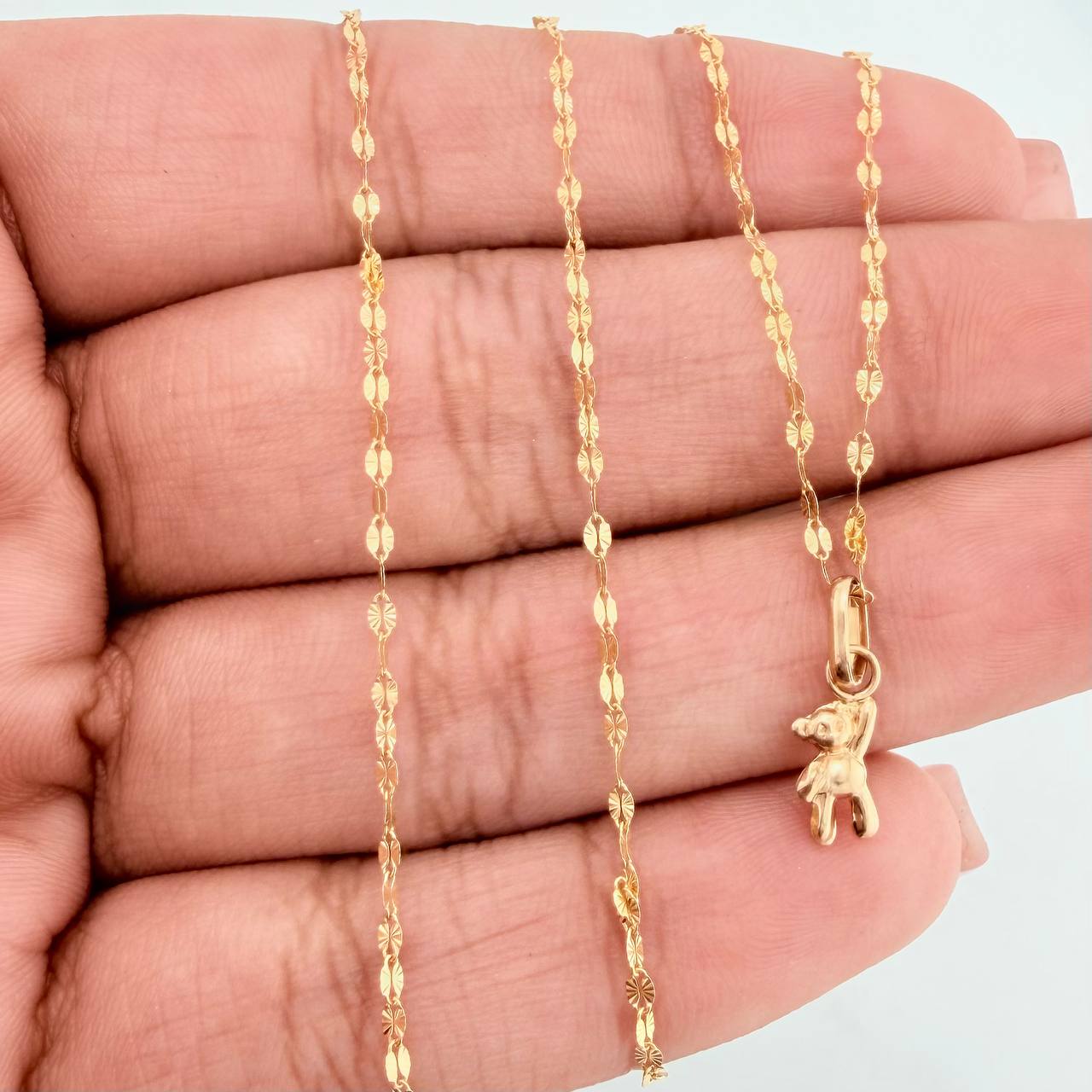 Set Cadena Flor Espejo + Dije Oso / 1,05gr / 44 cm Oro Amarillo 18K