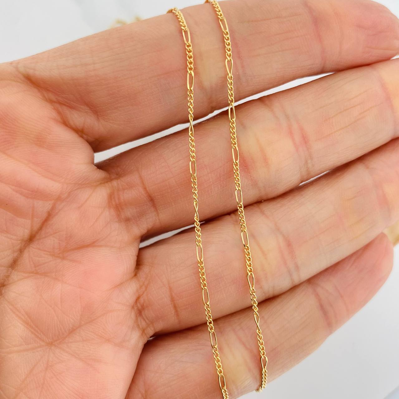 Cadena Figaro 2.1g / 45cm / 1.1mm Oro Amarillo 18K