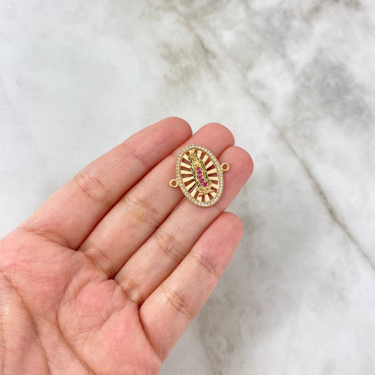 Herraje Virgen Guadalupe 3.6gr / 2.2cm / Circones Blancos-Verdes-Fucsias Oro Amarillo