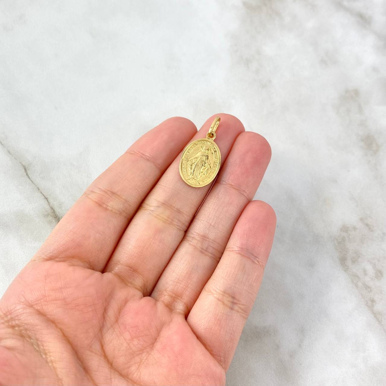 Dije Virgen Milagrosa 1.95gr / 2.7cm / Oro Amarillo