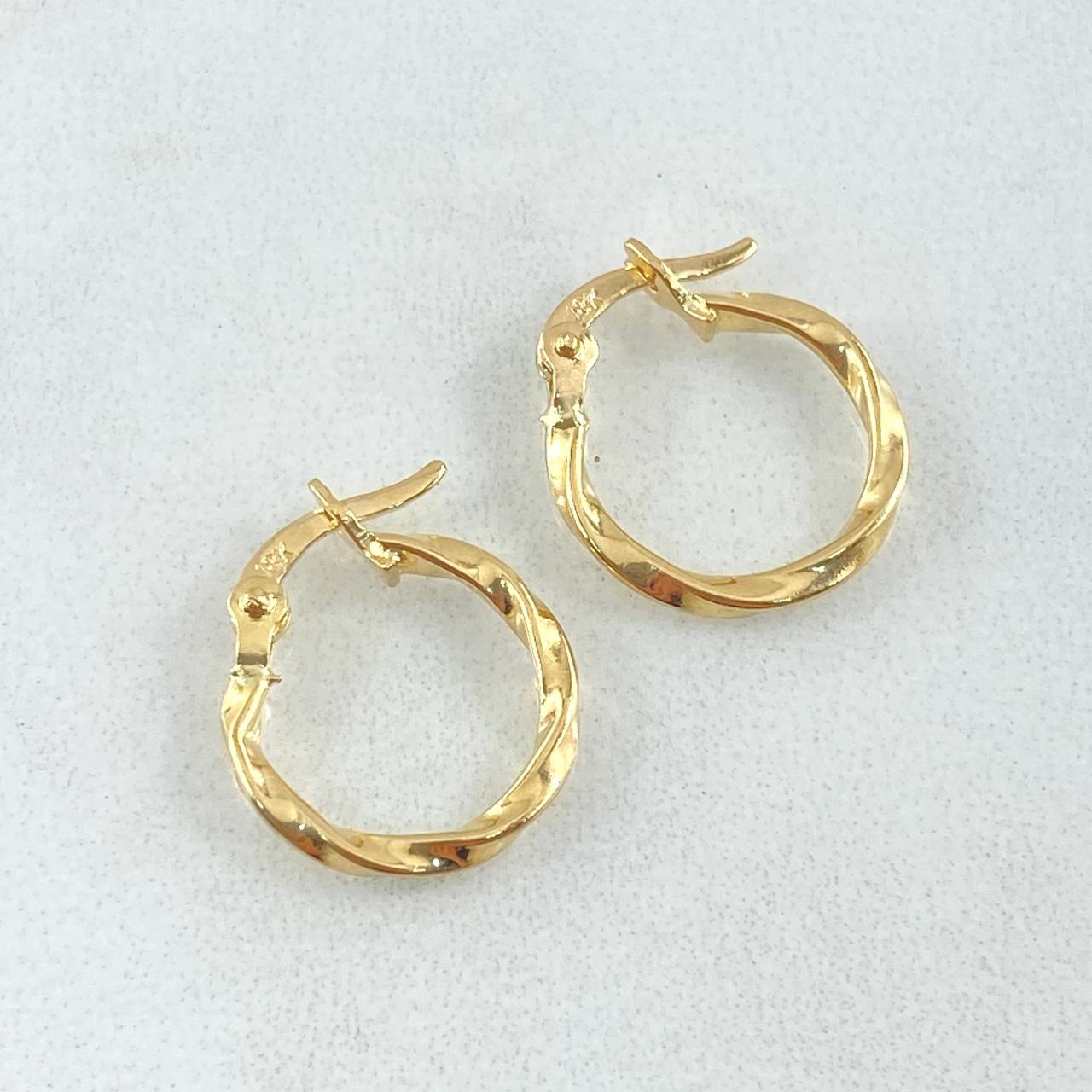 Candongas Kari 0.75gr / 1.5cm / Oro 18K *