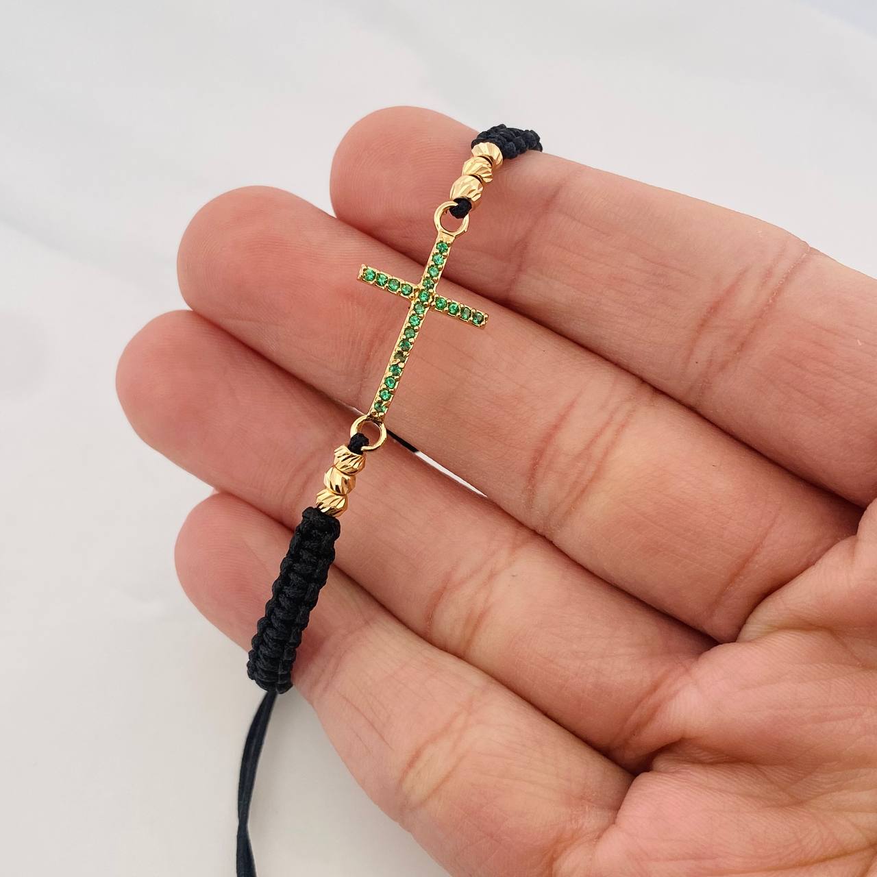 Pulsera Tejida Negra Cruz Tupida Oro Amarillo 18K