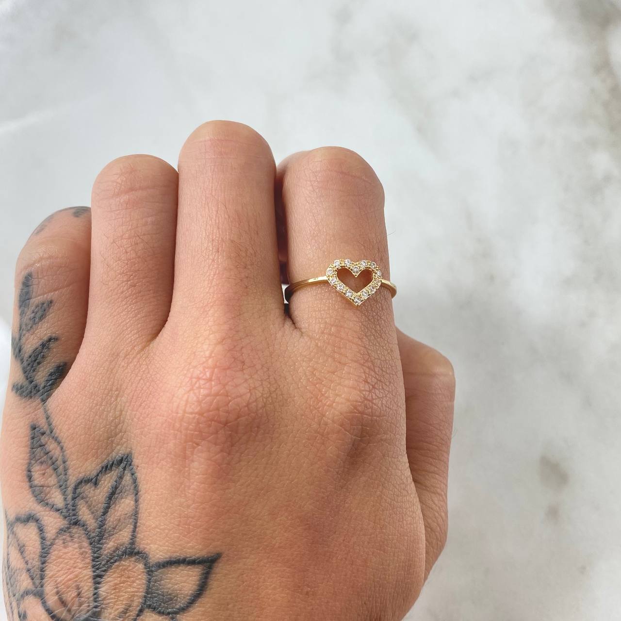 Anillo Silueta Corazón 1.7gr / T6 1/2 / Oro 18K ©