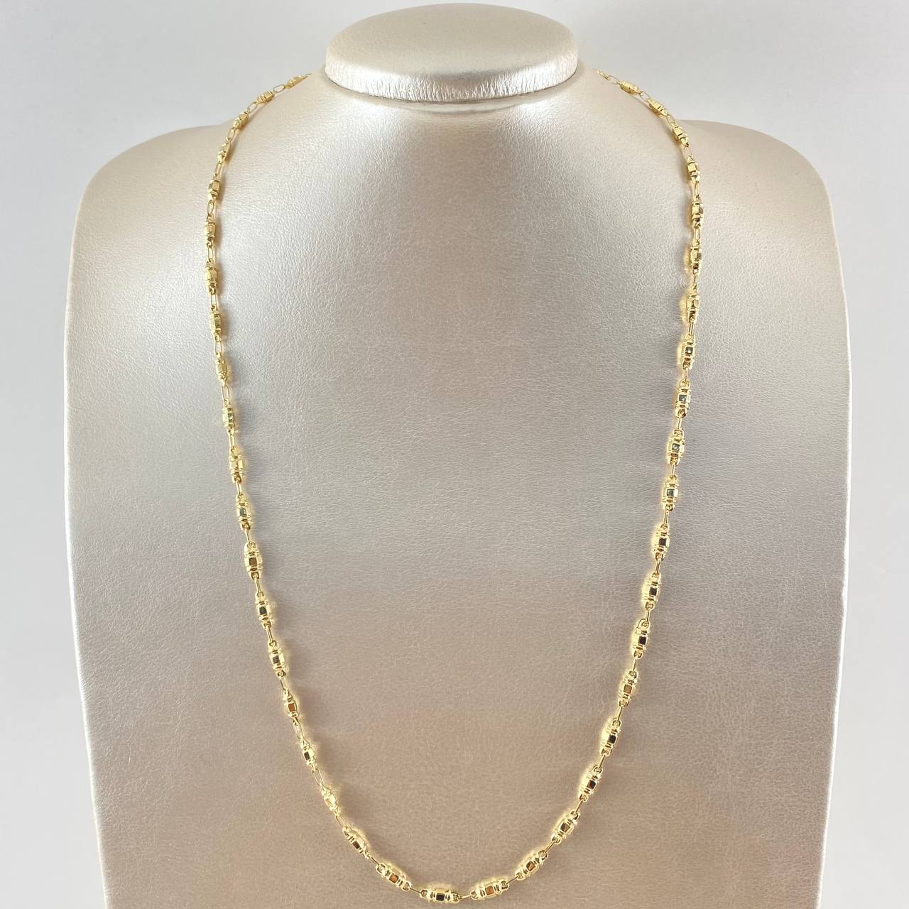 Cadena Rustica Barril Cubico 7.75gr / 60cm / Oro 18K ©