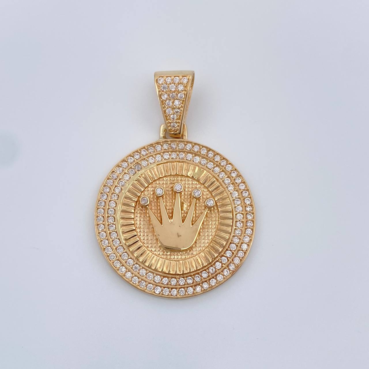 Dije Medalla Corona 5.55gr / 3.5cm / Oro Amarillo 18K $