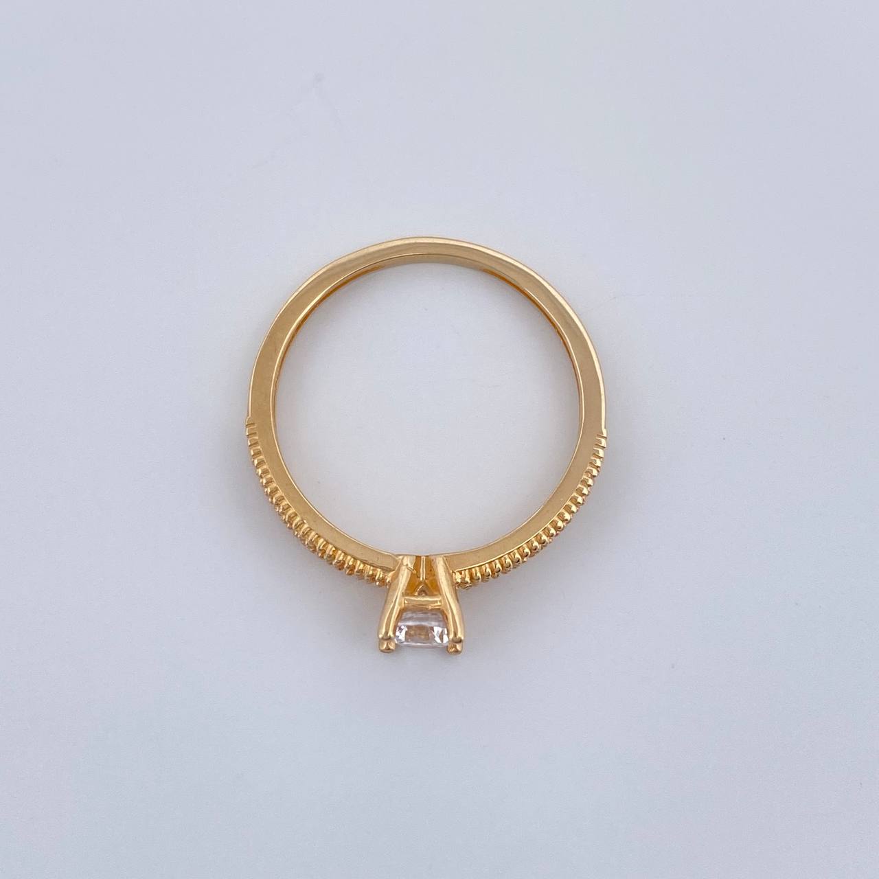 Anillo Solitario Bordeado 1.7gr / T5 / Oro Amarillo 18K $