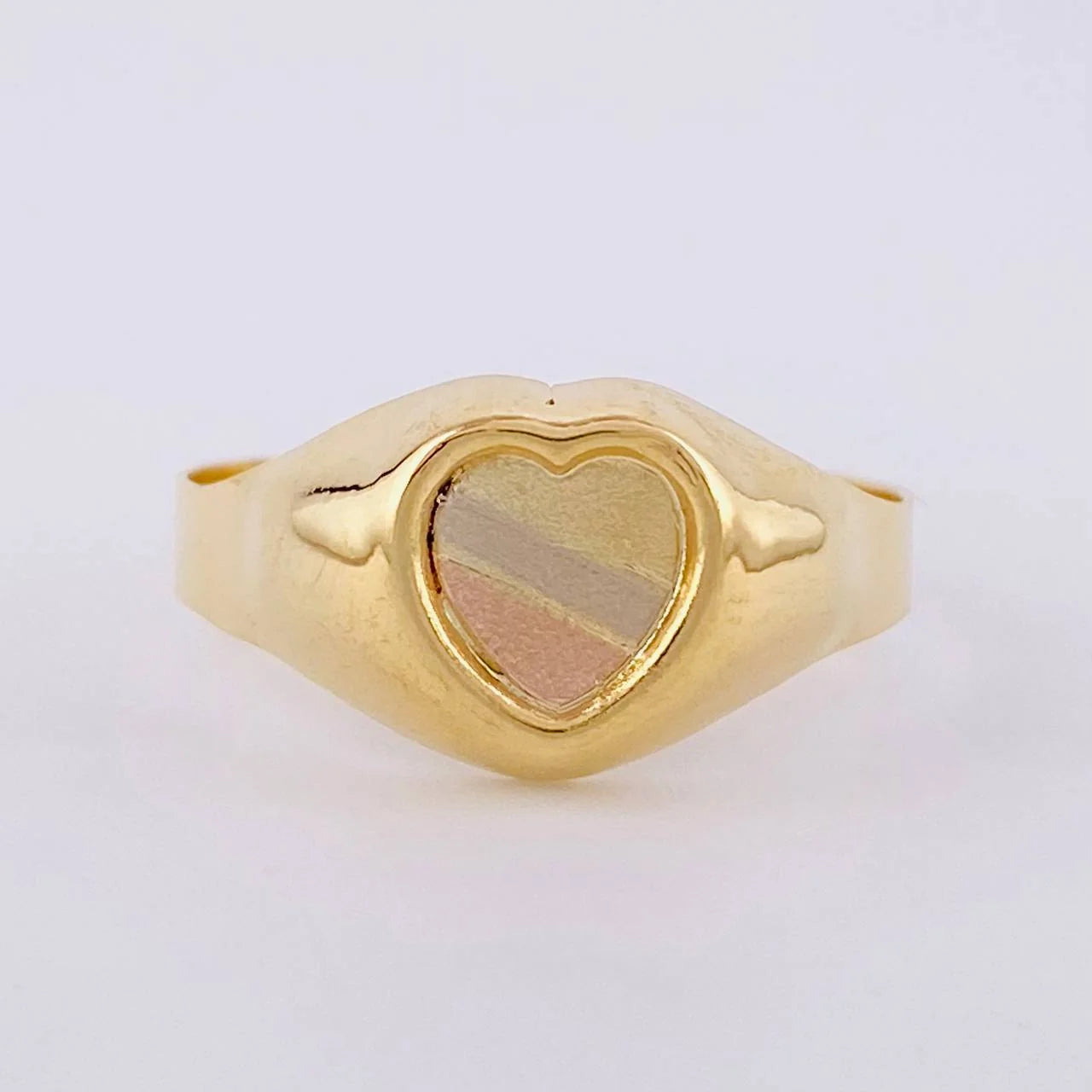 Anillo Sello Corazón 1.8g / T9 Tres Oros 18K